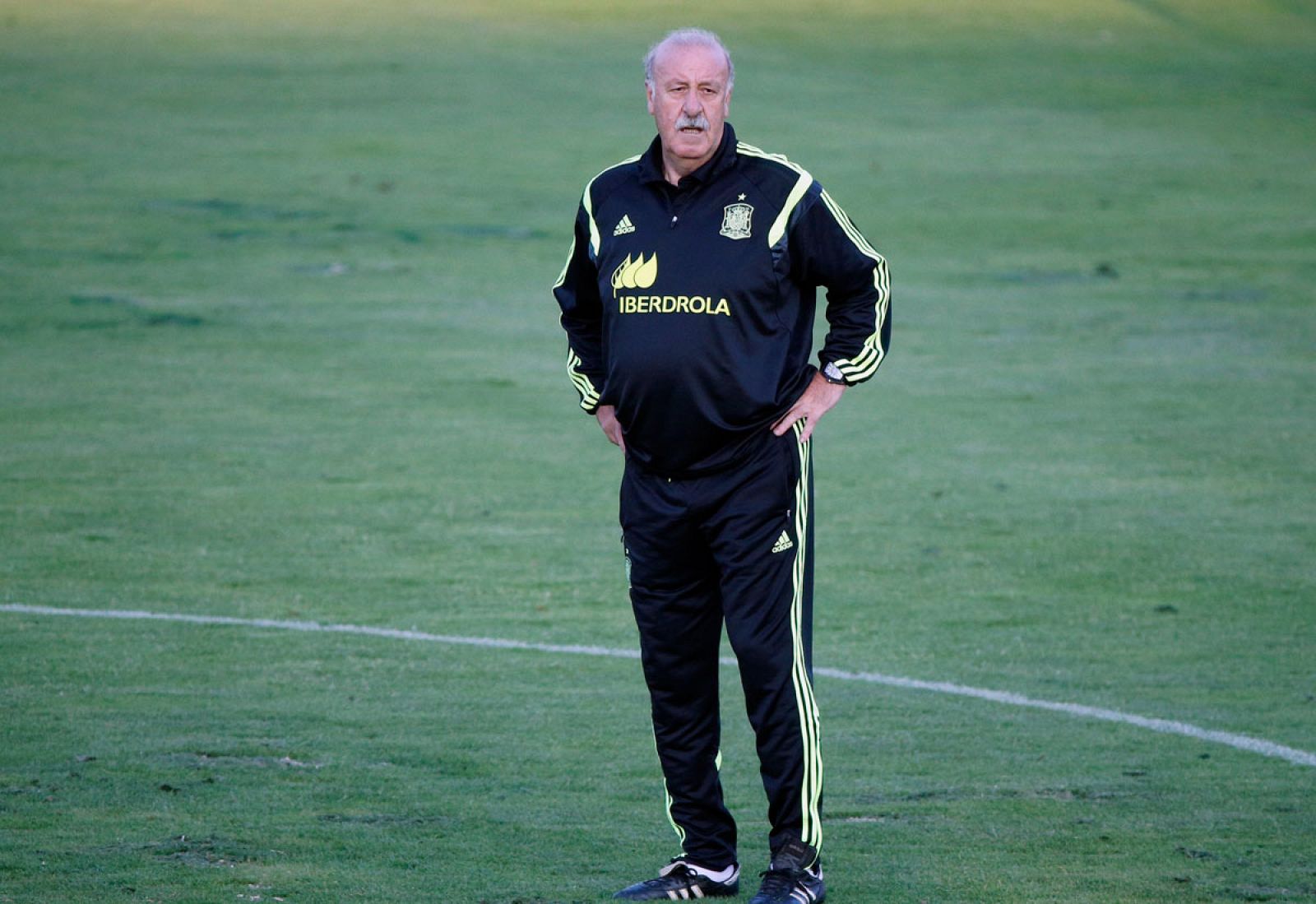 Vicente del Bosque durante el entrenamiento de la Roja