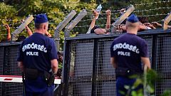 Hungría comienza a detener a los refugiados que cruzan ilegalmente desde Serbia