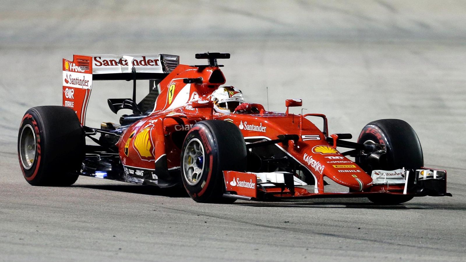 Vettel durante el GP de Singapur