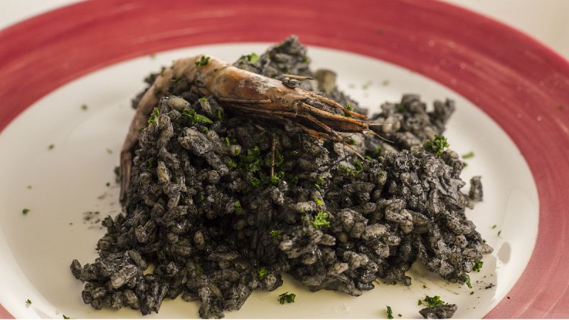 Arroz negro con sepia 