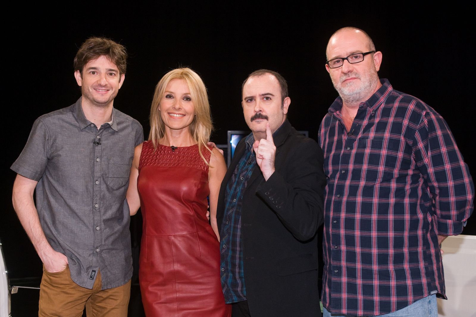 Cayetana Guillén Cuervo junto a Gorka Otxoa, Carlos Areces y Juan Martínez Moreno