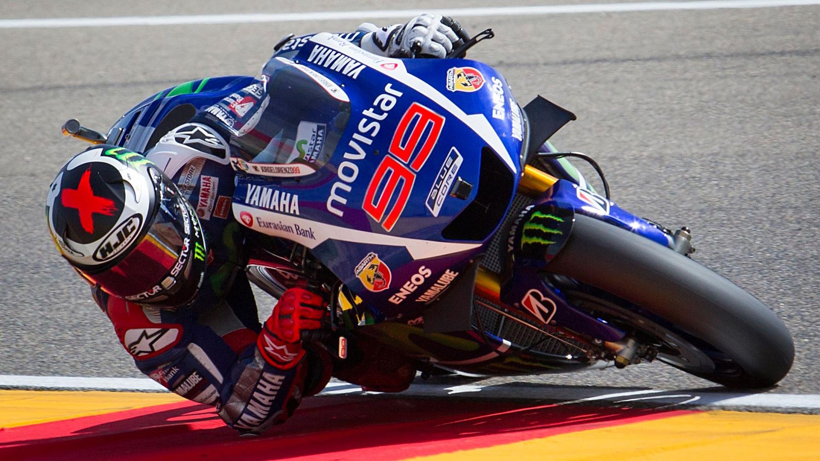Lorenzo gana en Motorland