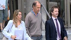La secretaria de Rato y un presunto testaferro del exvicepresidente del Gobierno, en libertad con cargos tras declarar ante el juez
