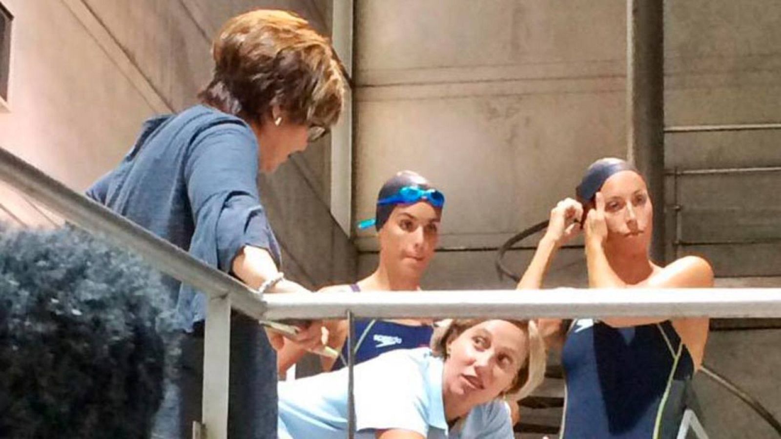 Ona Carbonell y Gemma Mengual, con María Escario