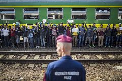 Del tren de la vergüenza al vuelo de la esperanza