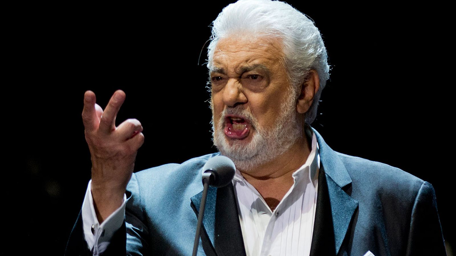 Ingresado el tenor español Plácido Domingo en Nueva York