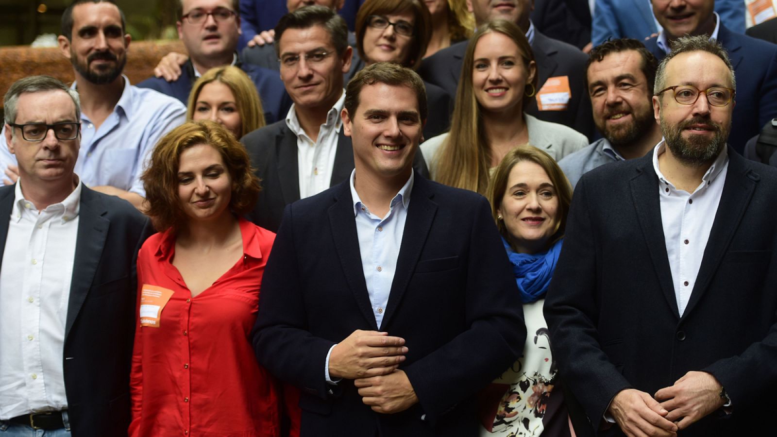 El presidente de Ciudadanos posa en Madrid con sus cabeza de lista de las provincias españolas para las elecciones generales
