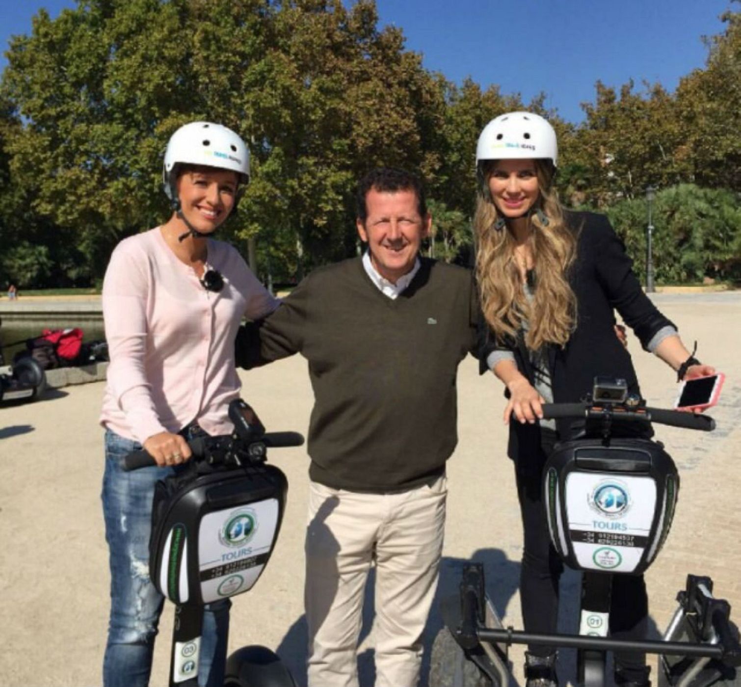 Vanesa Romero con Marta Solano y Carlos G. Hirschfeld