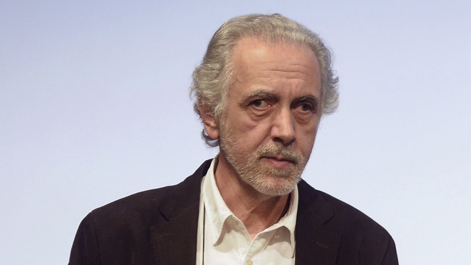 El director Fernando Trueba al recibir la Espiga de Honor de la Seminci.