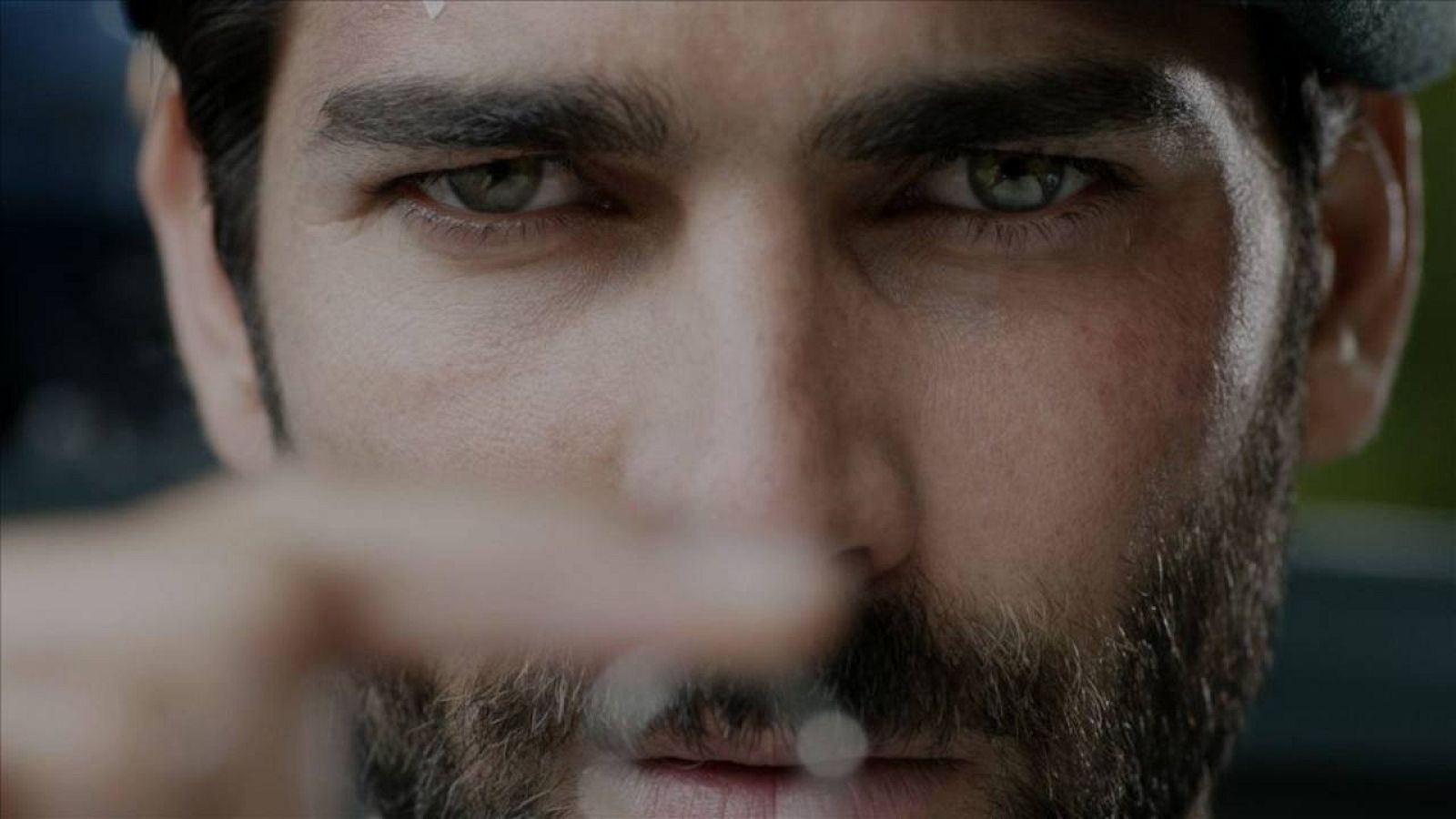 ¿Qué esconden estos ojos?