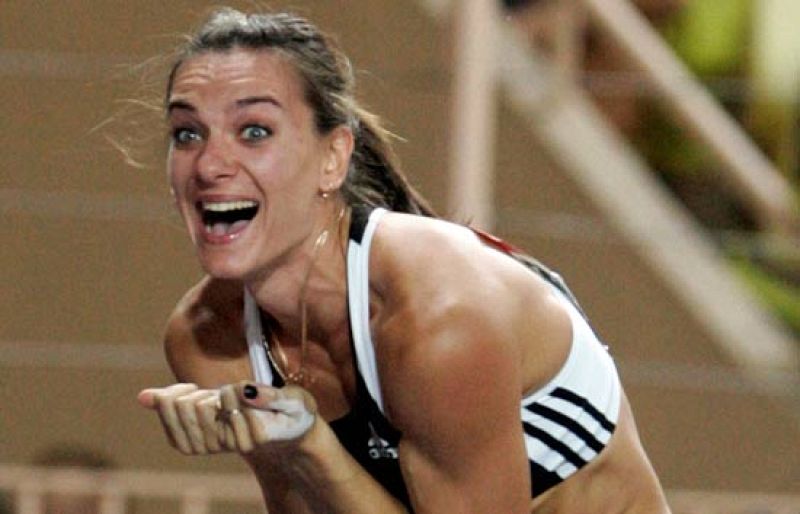 Isinbayeva vuelve a batir el récord mundial de pértiga 