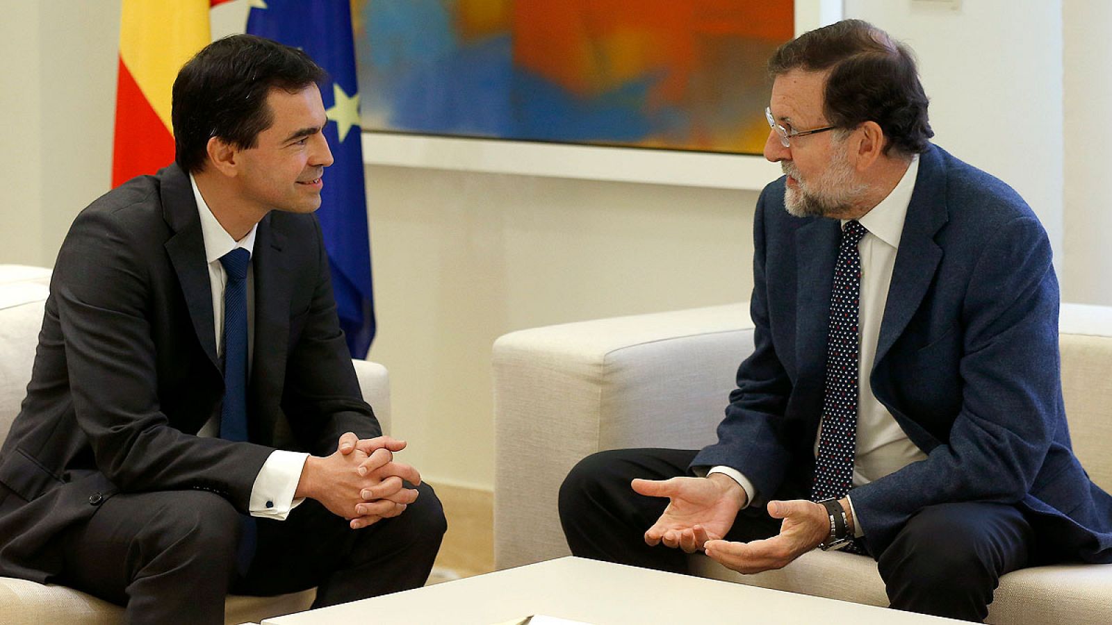 El presidente del Gobierno, Mariano Rajoy, y el líder de UPyD, Andrés Herzog