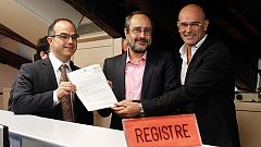 JxS y la CUP amplían la resolución independentista para "blindar" derechos fundamentales frente al TC