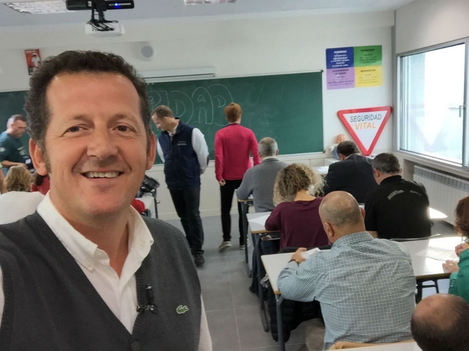 Nuestros presentadores también estuvieron el día que se hizo el examen