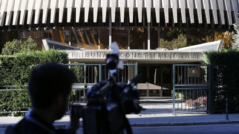 El Constitucional suspende la declaración independentista y avisa a Mas y Forcadell