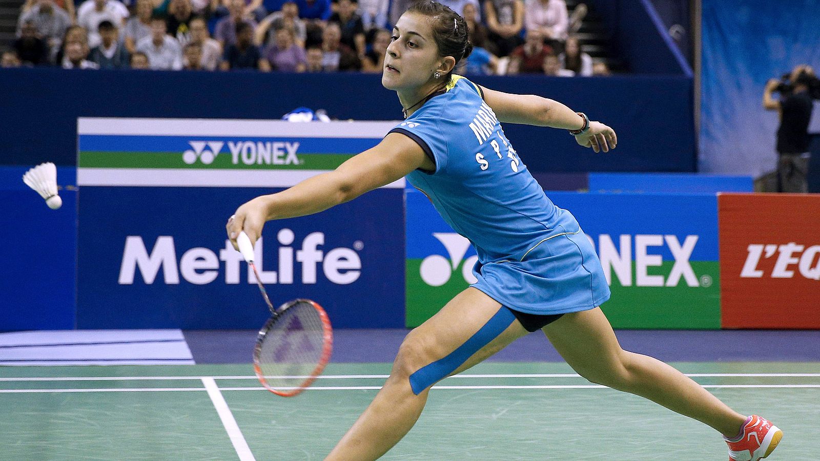 Carolina Marína cae en China