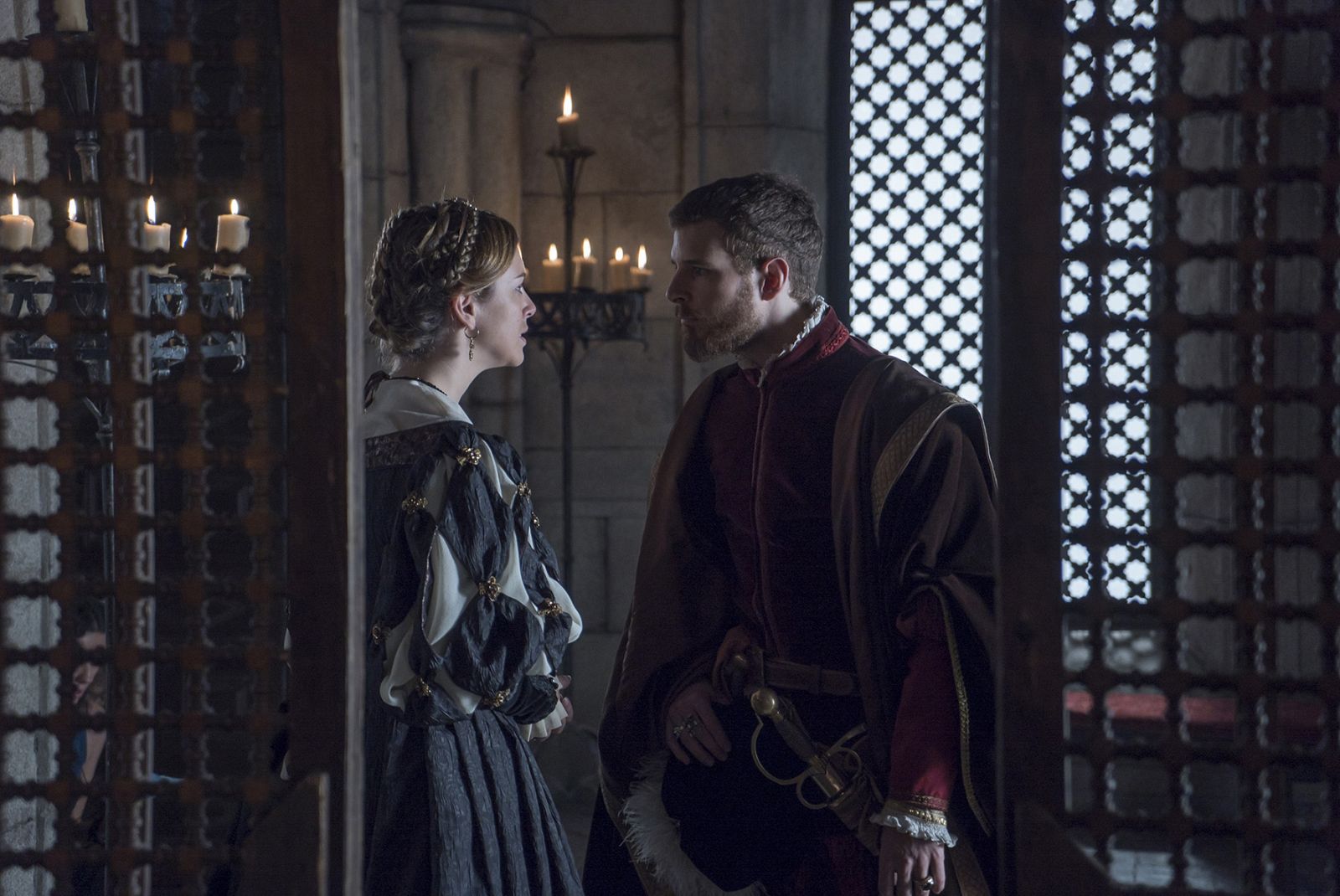 Isabel y Carlos vivirán su primera crisis con motivo de la educación de su hijo Felipe