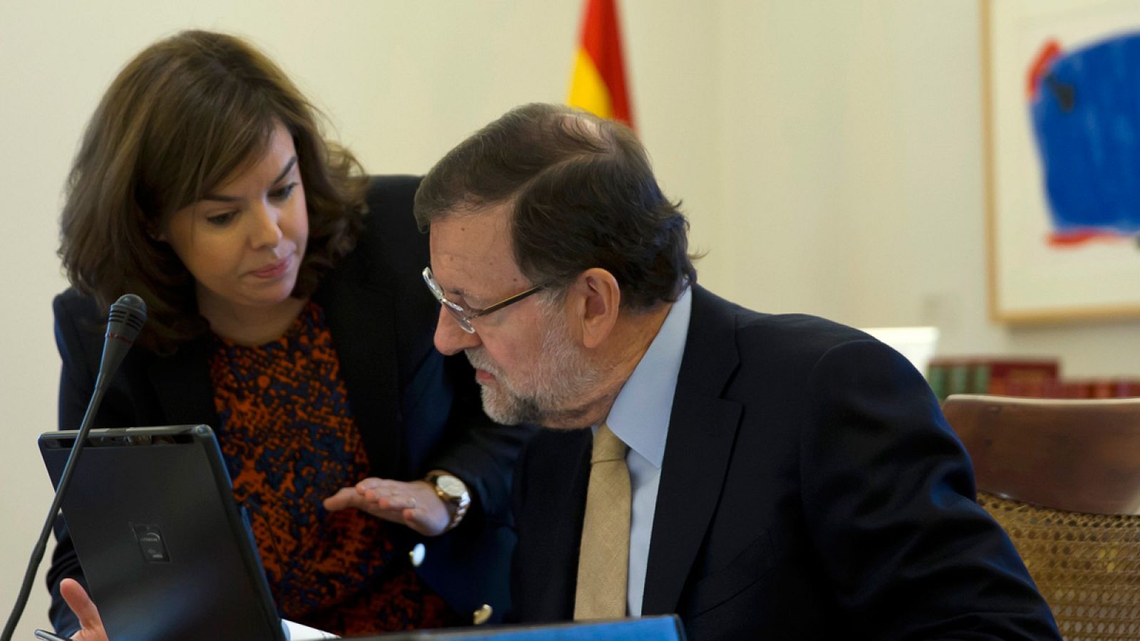 Rajoy y Sáenz de Santamaría, durante el Consejo de Ministros