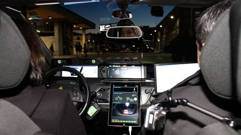 Un vehículo sin conductor de Peugeot Citroën viaja desde Vigo hacia Madrid