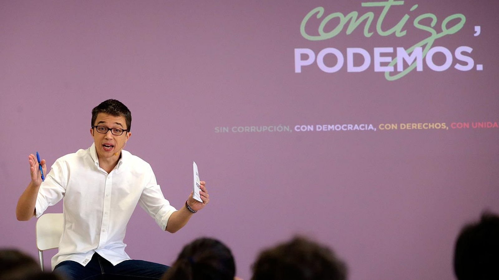Errejón presenta la campaña para el 20D "Un país contigo, Podemos"