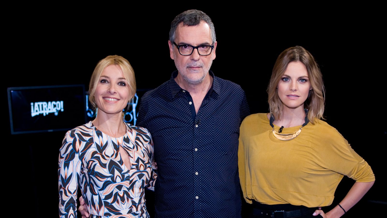 Cayetana Guillén-Cuervo con el director Eduard Cortés, y la actriz Amaia Salamanca