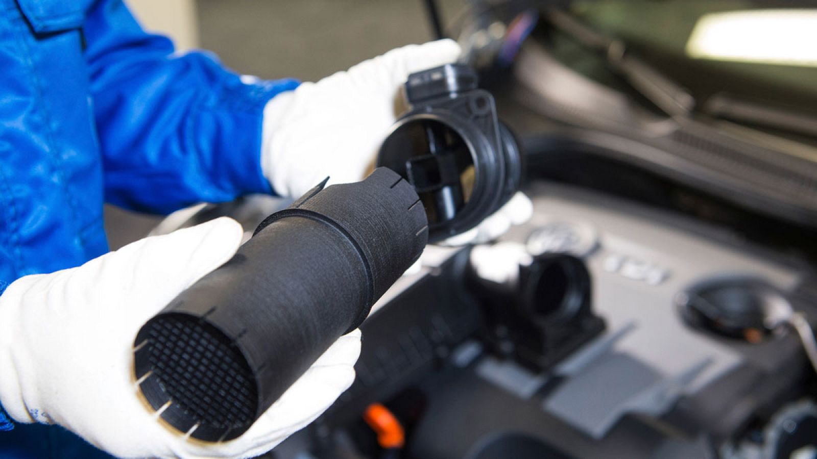 Imagen facilitada por Volkswagen de cómo se solucionará el problema de emisiones en un motor de 1,6 litros