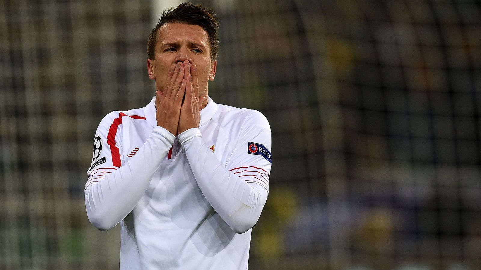 El sevillista Konoplyanka lamenta una ocasión fallada