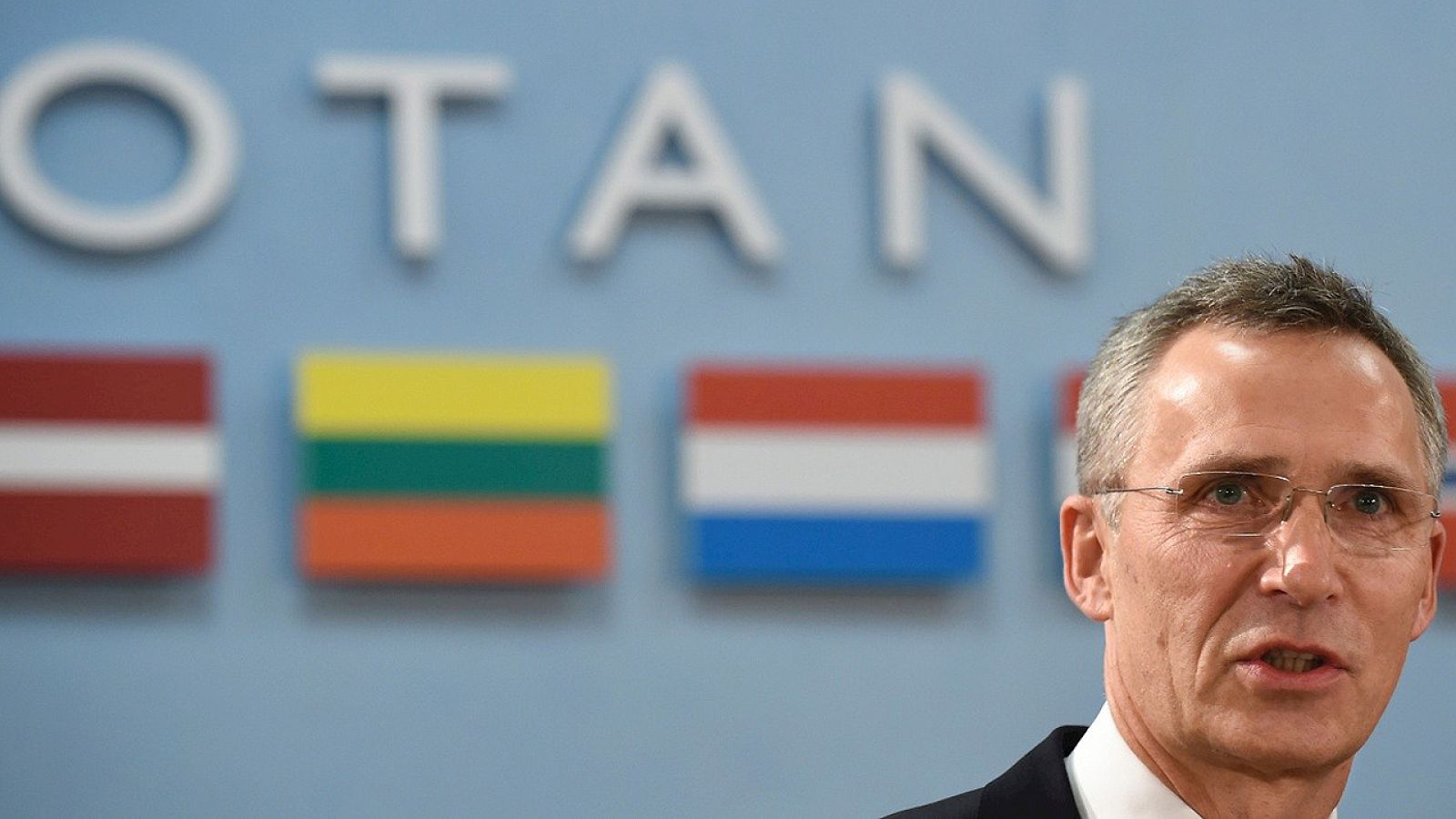 El secretario general de la OTAN, Jens Stoltenberg, en la reunión de Ministros de Exteriores de la Alianza en la que se ha anunciado la invitación a Montenegro a adherirse