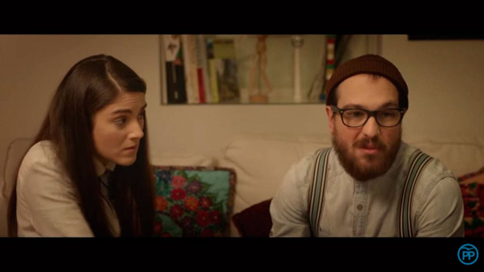 Raúl es el protagonista 'hipster' del nuevo vídeo electoral del PP