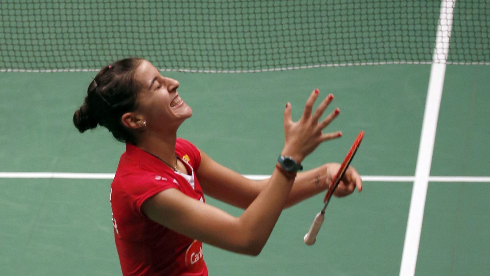 Carolina Marín consigue su primera victoria en la Copa de Maestros de Dubai.