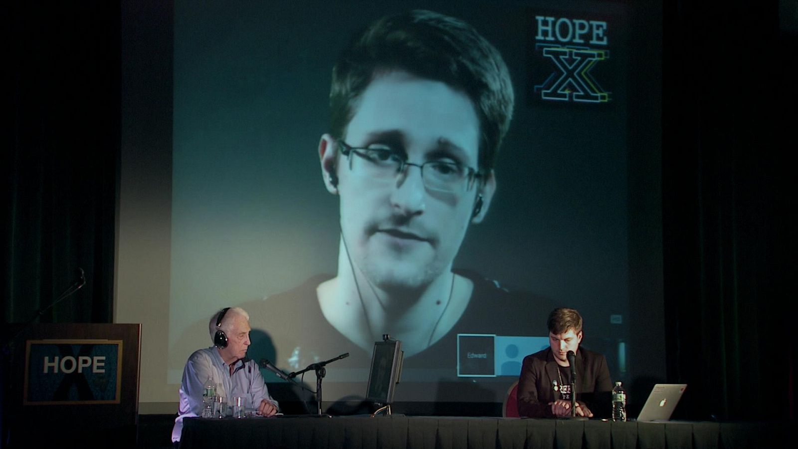 Edward Snowden en teleconferencia