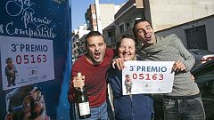 El tercer premio de la lotería de Navidad, el 5.163, es el último en salir pero queda muy repartido