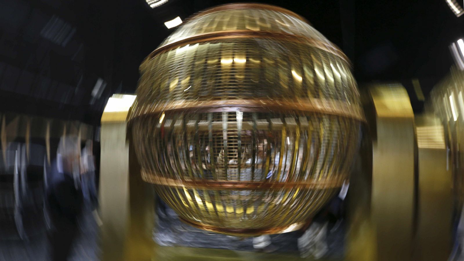 Bombo que ha repartido la suerte en el sorteo extraordinario de la lotería de Navidad.