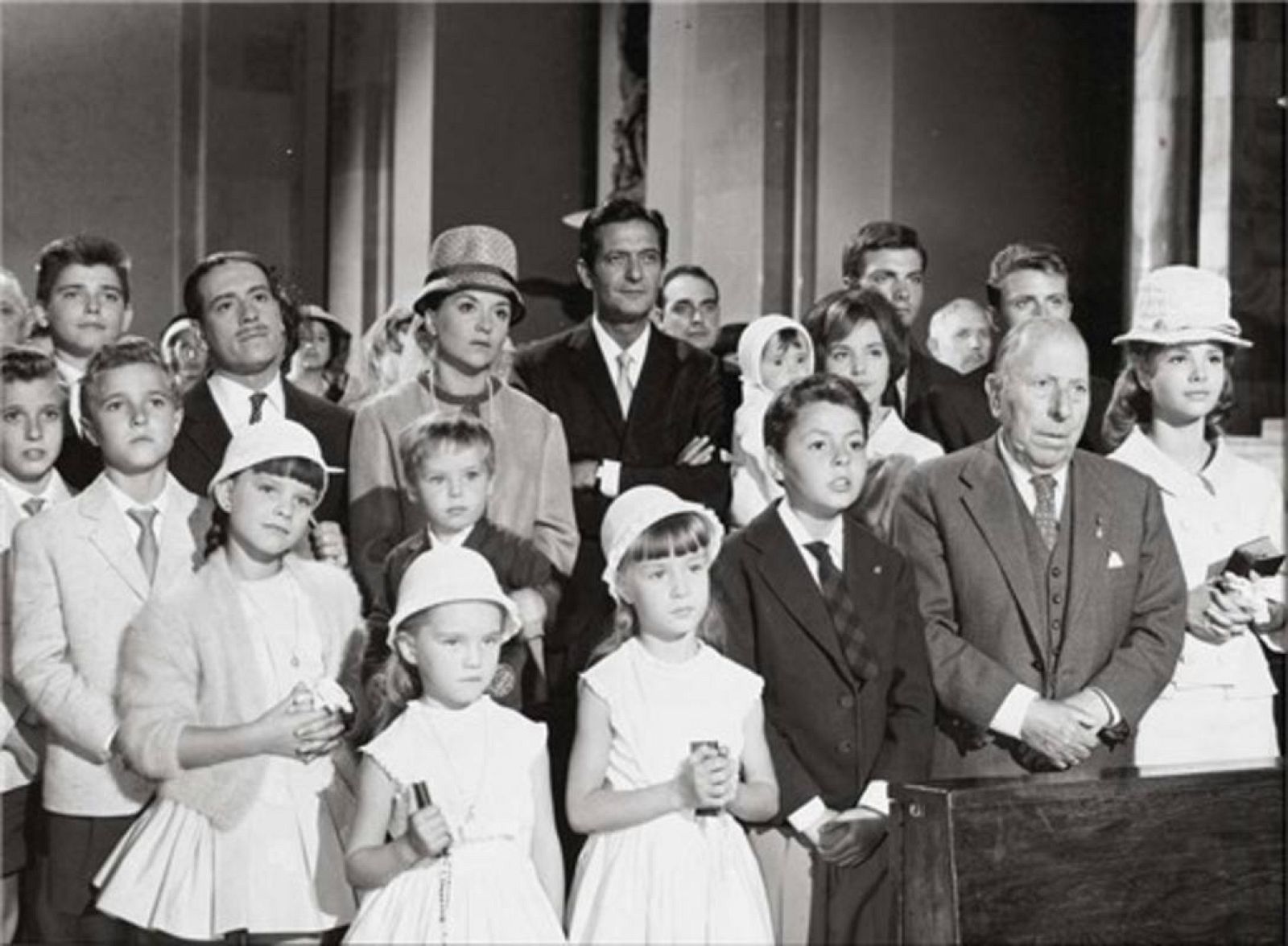 'La gran familia', de Fernando Palacios y Rafael J. Salvia, se emite el martes, 5 de enero