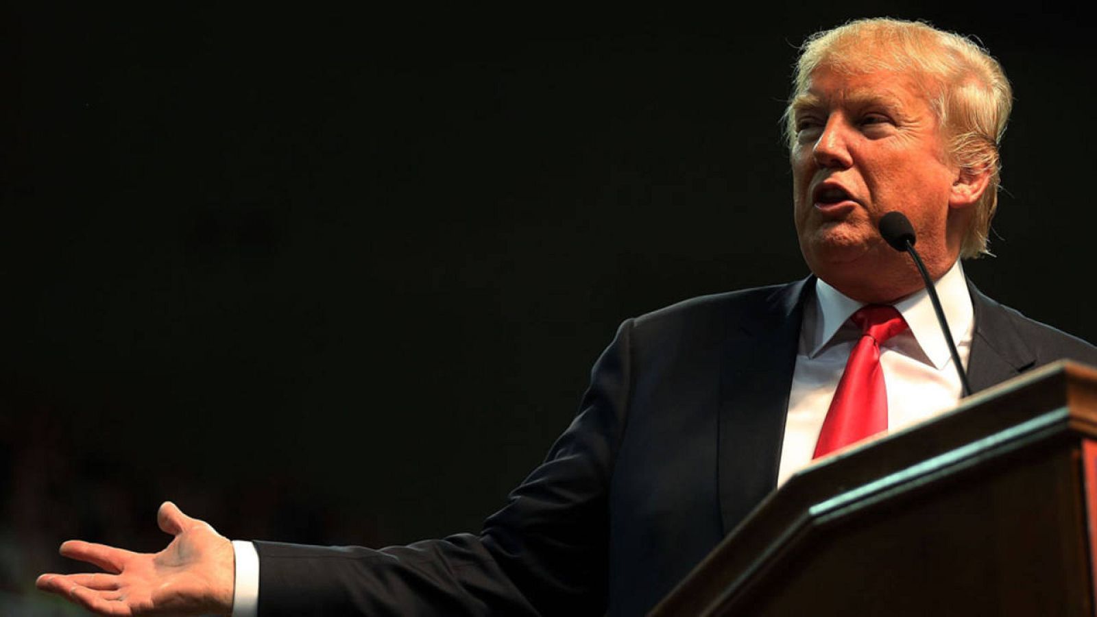 El candidato republicano Donald Trump durante un discurso este sábado 2 de enero