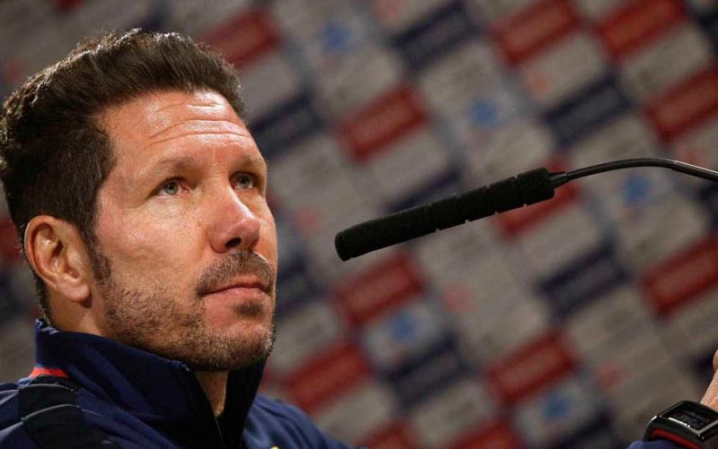 Simeone: "Siempre que sale un colega no es bueno; Benítez es un gran técnico"