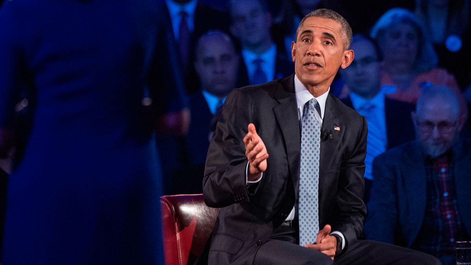 El presidente de EE.UU., Barack Obama, explica sus medidas ejecutivas para controlar la venta de armas en un foro televisado por la CNN.