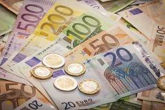 El Tesoro coloca 4.300 millones en bonos y obligaciones y mantiene la rentabilidad