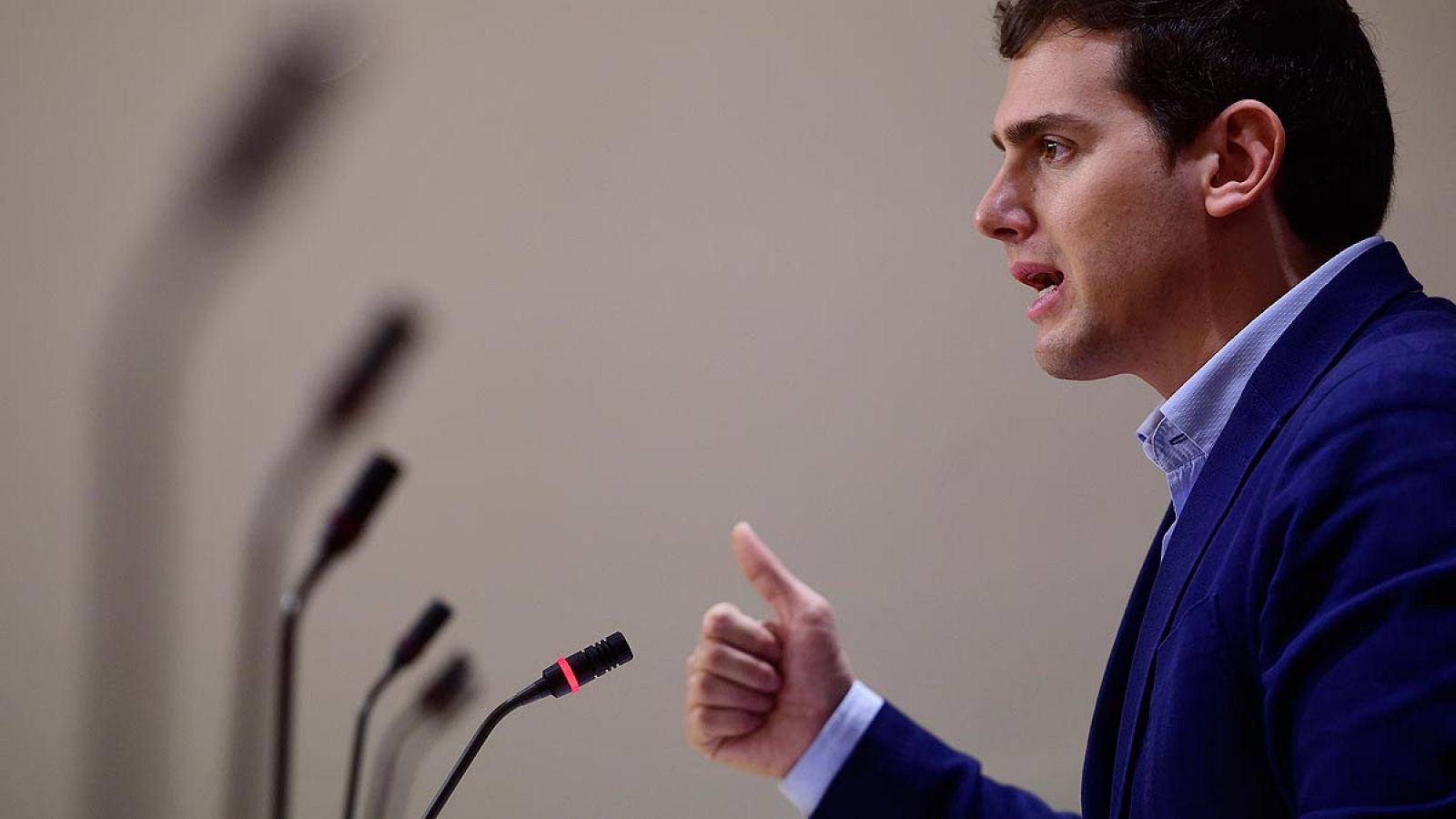 Rivera lanza una proposcición no de ley para garantizar la unidad de España: "El Parlamento ya funciona"