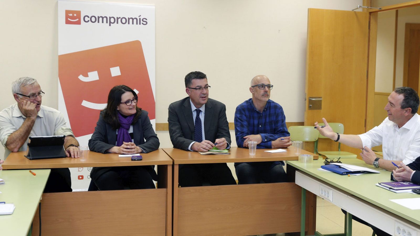 Compromís propone que sus cuatro diputados se integren en el grupo mixto