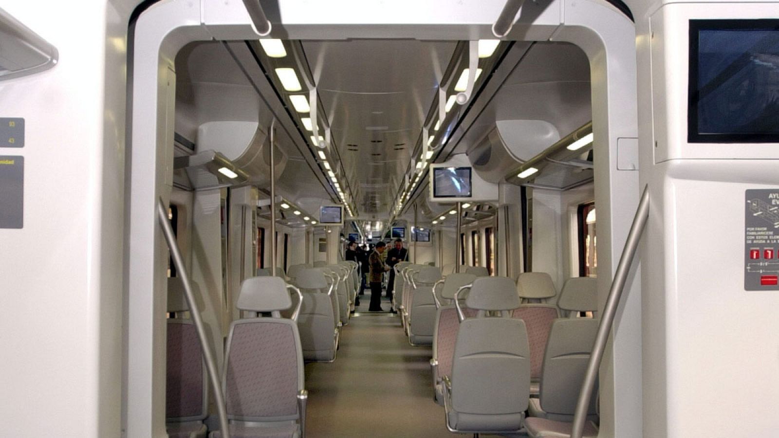 Interior de un tren de cercanías fabricado por CAF