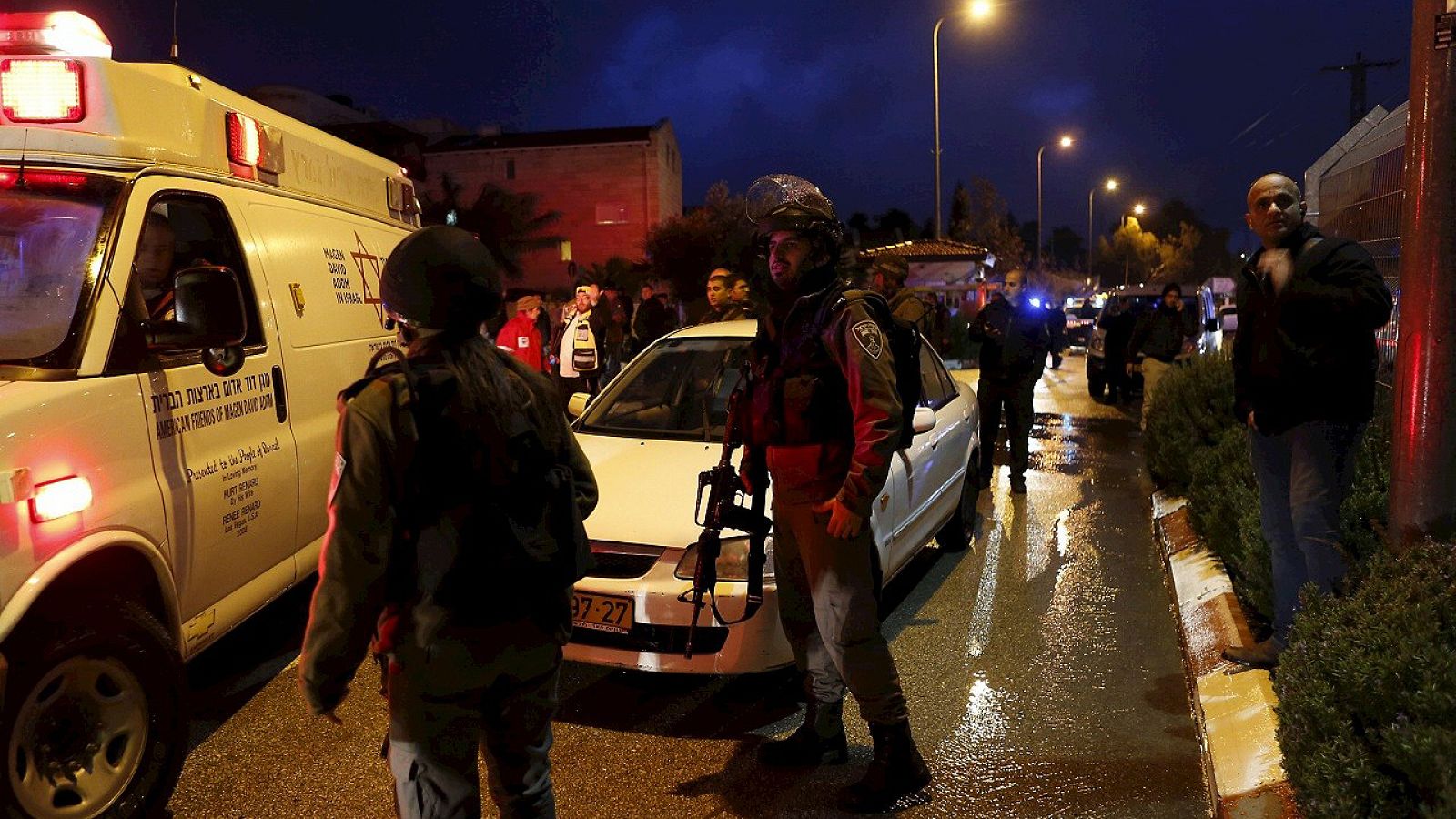Fuerzas de seguridad israelíes en el lugar del apuñalamiento, el día 25 de enero, de dos mujeres en el asentamiento ilegal de Beit Horon, en la Cisjordania ocupada