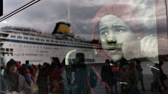La Comisión Europea amenaza a Grecia con aislarla de la zona Schengen si no controla sus fronteras