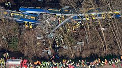 Al menos diez muertos y 150 heridos tras un choque de trenes en Alemania