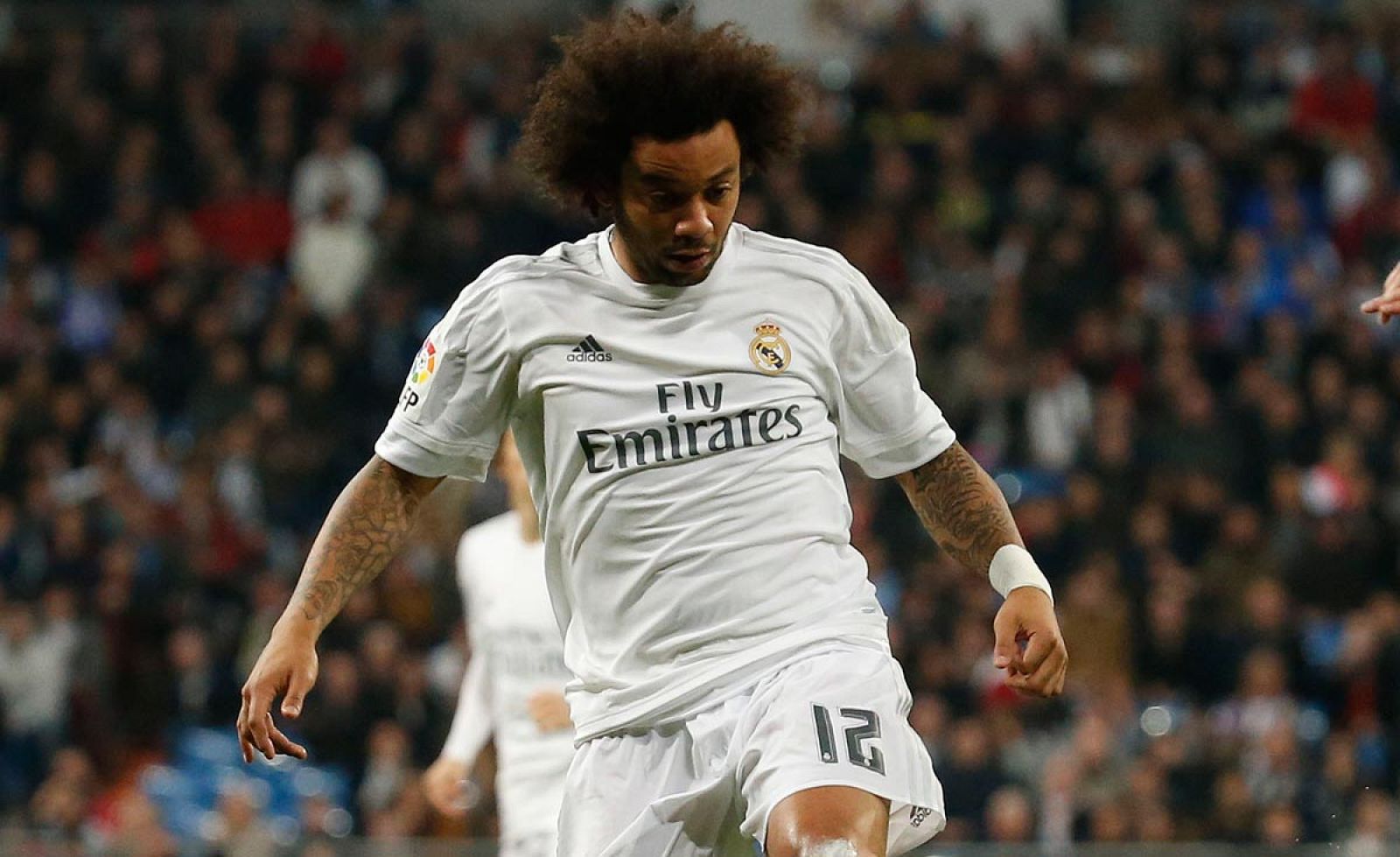 Marcelo se lesiona el hombro derecho.