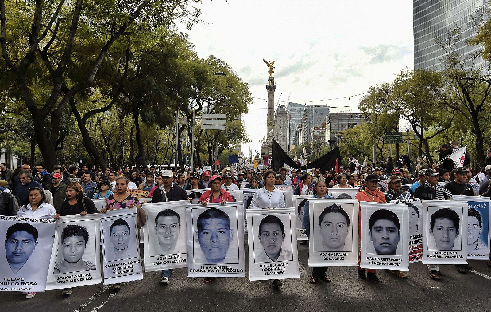 Protesta en las calles de Iguala por los 43 estudiantes desaparecidos