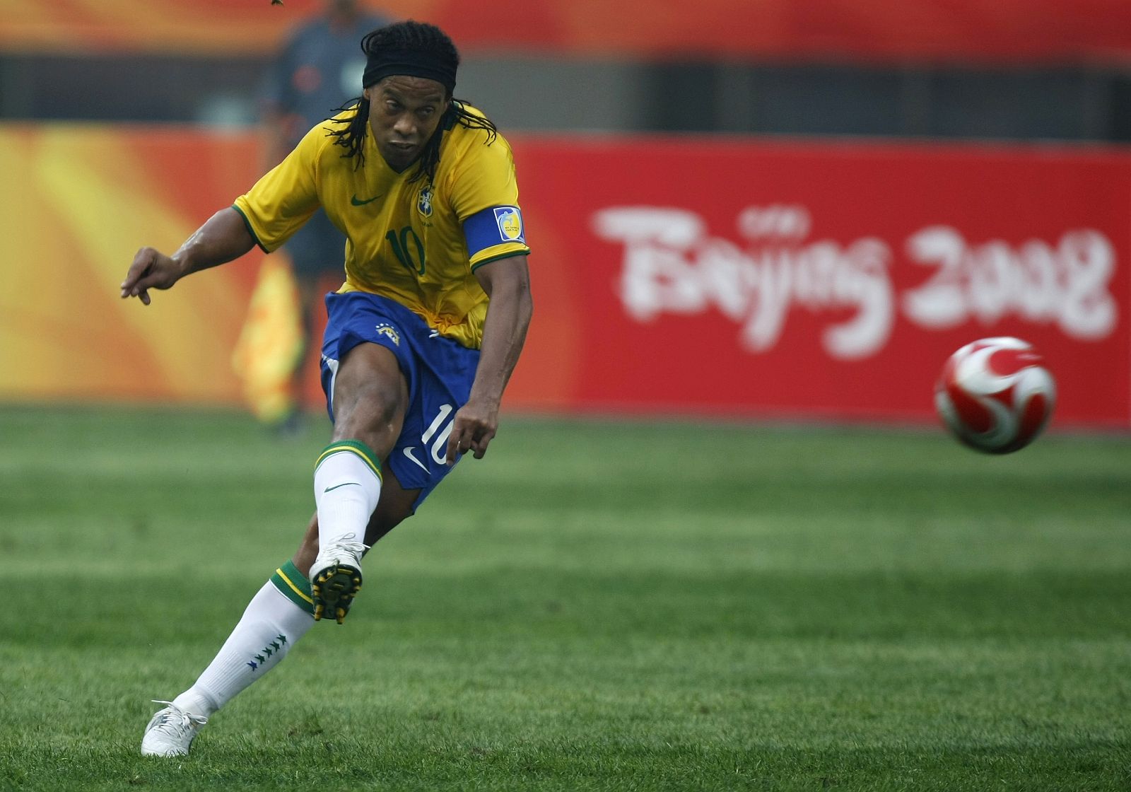 Ronaldinho juega ante Bélgica el primer partido de Brasil en los Juegos