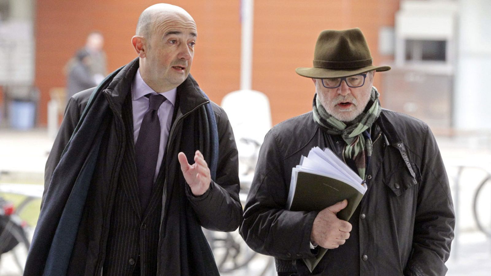 El exviceconsejero de Obras Públicas, Carlos Esco (d)