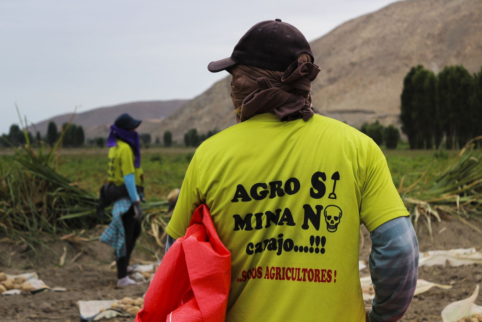 Los agricultores lucen su lema