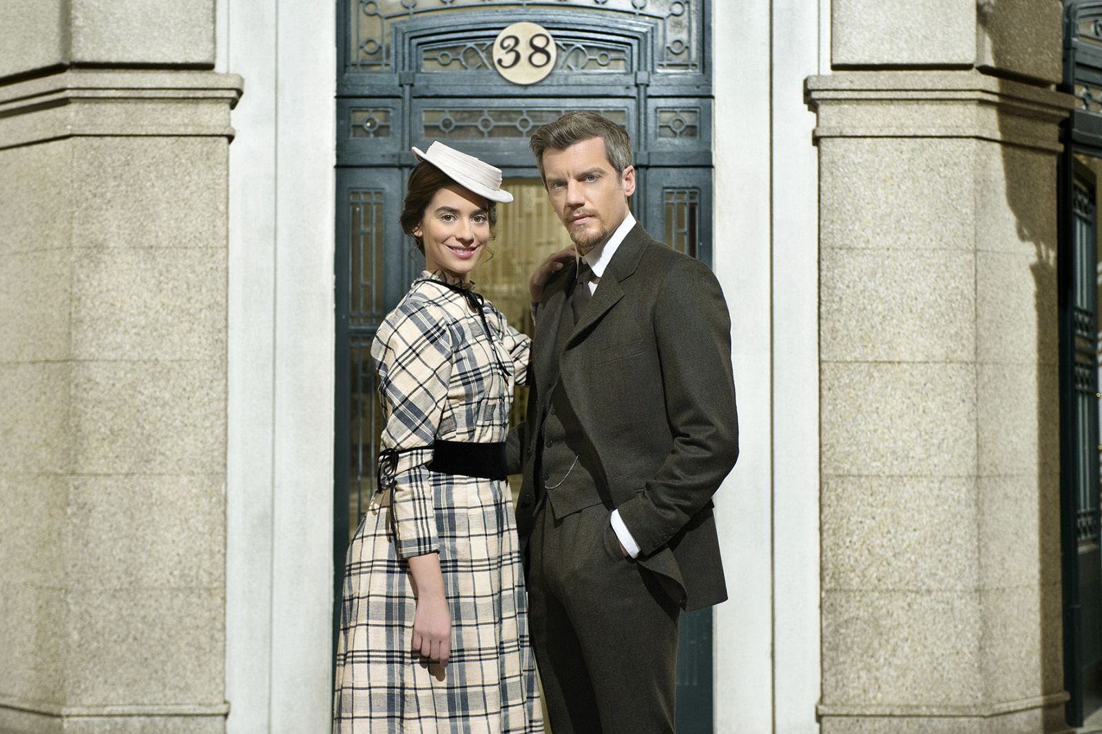 Teresa (Alejandra Meco) y Mauro (Gonzalo Trujillo)